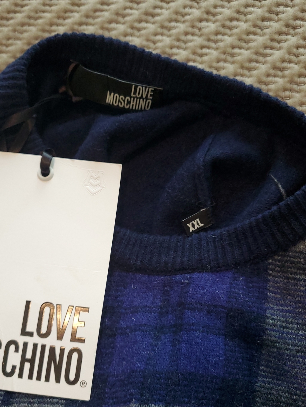LOVE MOSCHINO - Picture 8 of 11